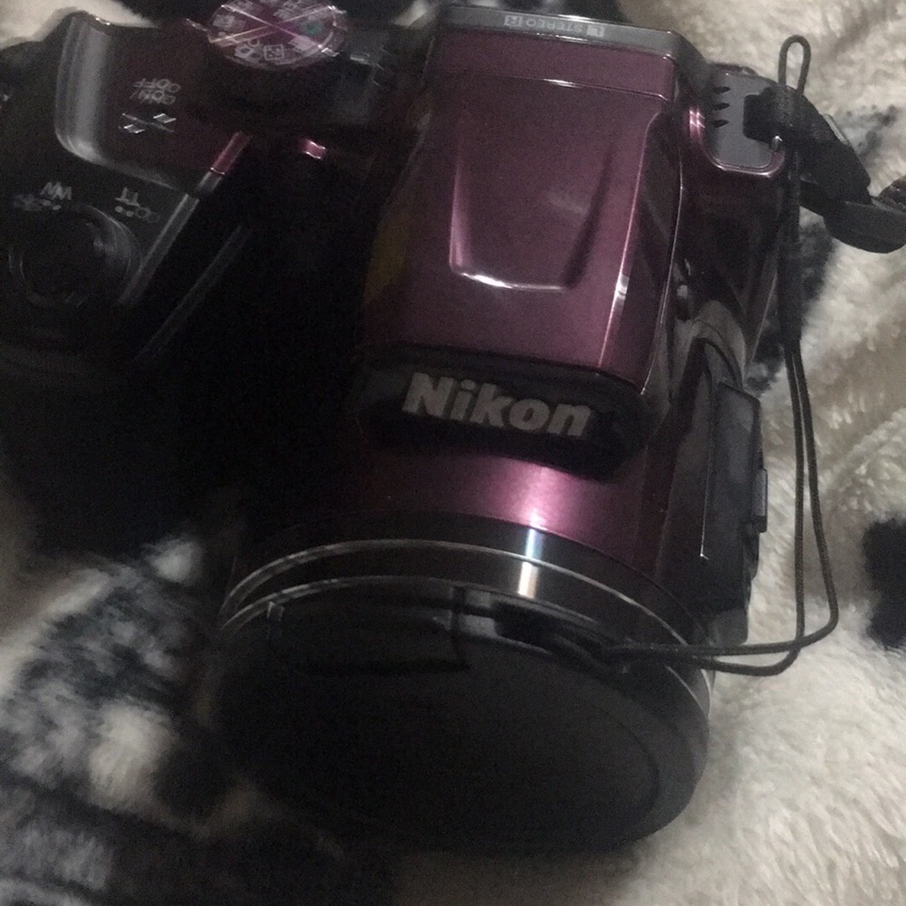 Digital camera - Picture 2 of 6